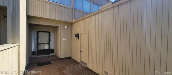 7416 Azalea Court CT, West Bloomfield Charter Township, MI 48322