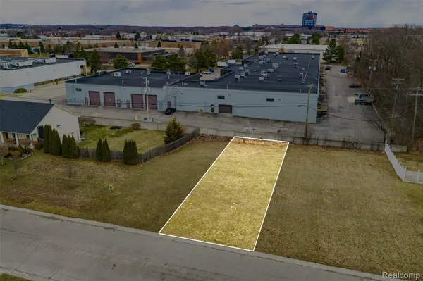 558 Boyd ST, Pontiac, MI 48342