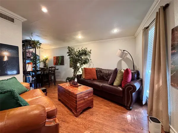 3007 Valley Meadow Drive #3005, Dallas, TX 75220