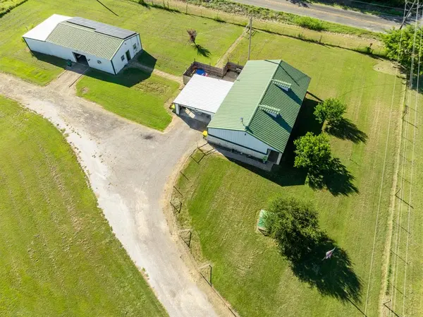 6338 Fm 933, Blum, TX 76627