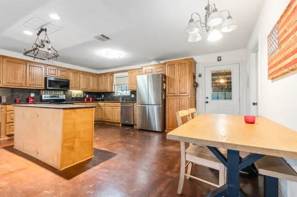 6338 Fm 933, Blum, TX 76627