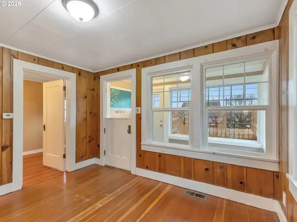 809 GLASGOW AVE, Astoria, OR 97103