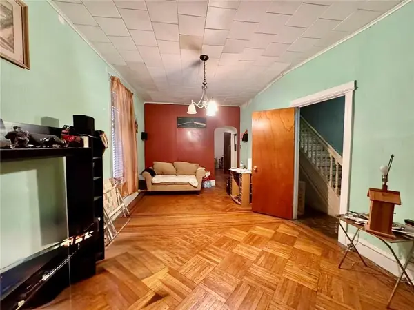 2062 East 15th ST, Brooklyn, NY 11229