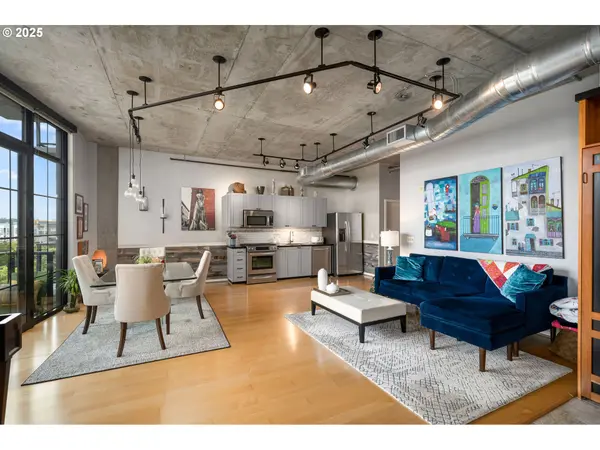 1030 NW 12TH AVE #422, Portland, OR 97209