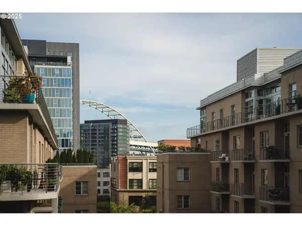 1030 NW 12TH AVE #422, Portland, OR 97209