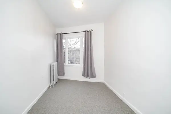 684 College ST, Toronto C01, ON M6G 1C1