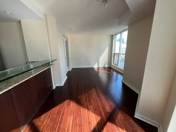 208 Queens Quay N/A #1013, Toronto C01, ON M5J 2Y5