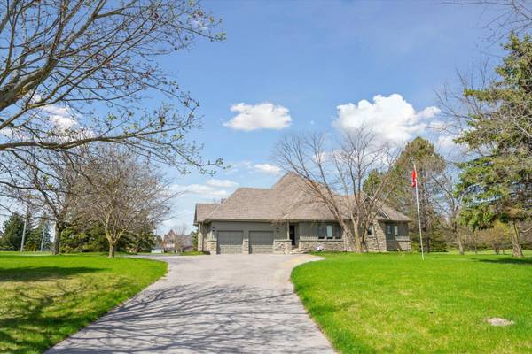 2 TAUNUS CT, Clarington, ON L1C 4H5