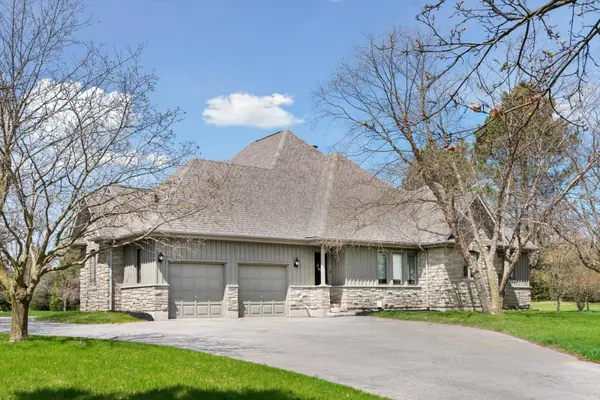 2 TAUNUS CT, Clarington, ON L1C 4H5