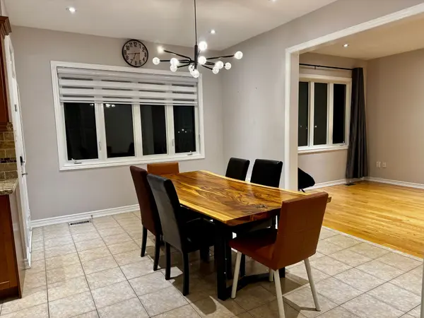 35 Cosford ST, Aurora, ON L4G 0J5