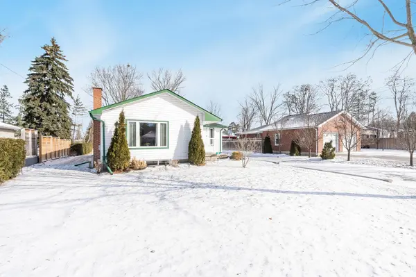 142 Oriole DR, East Gwillimbury, ON L9N 1G9