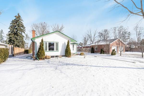 142 Oriole DR, East Gwillimbury, ON L9N 1G9