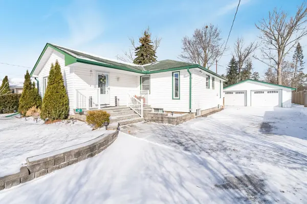 142 Oriole DR, East Gwillimbury, ON L9N 1G9