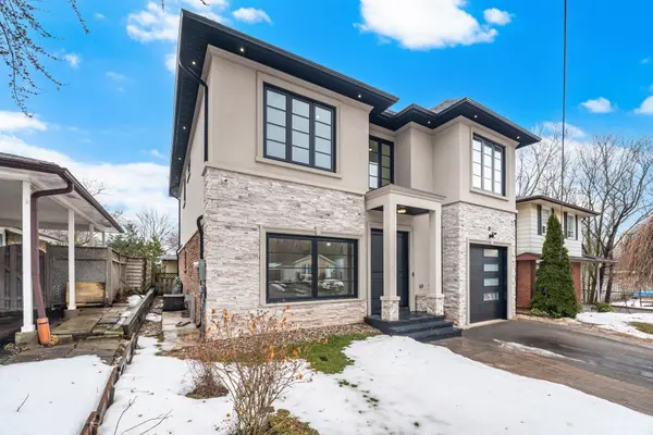 70 Mccraney ST W, Oakville, ON L6H 1H4