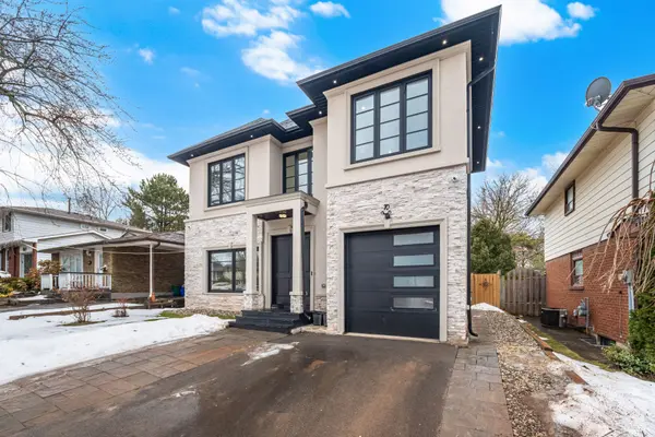 70 Mccraney ST W, Oakville, ON L6H 1H4