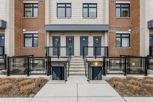 1062 Douglas McCurdy Common #227, Mississauga, ON L5G 0C6