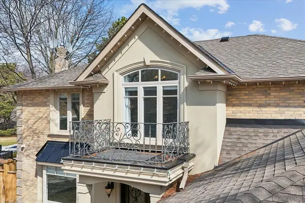 2579 Kenna CT, Mississauga, ON L5K 2K4