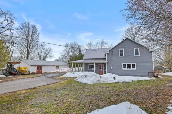 2 McLean AVE, Havelock-belmont-methuen, ON K0L 1Z0