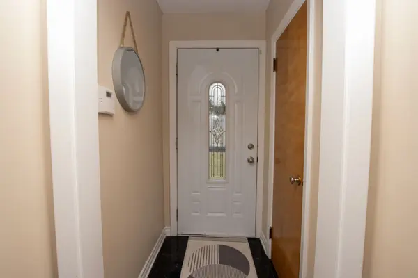 424 Base line RD E, London South, ON N6C 2P6