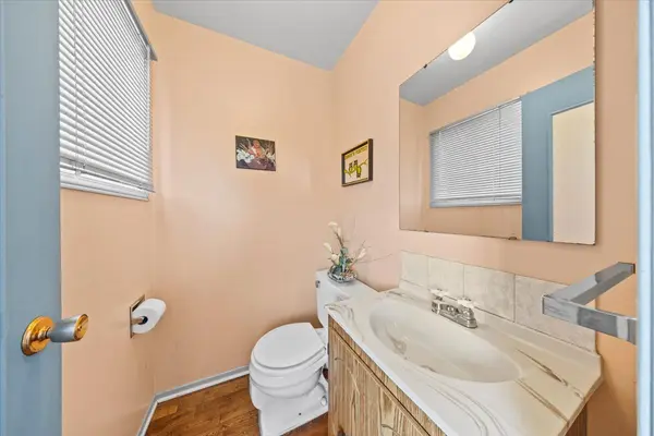 915 Lawnsberry DR, Orleans - Cumberland And Area, ON K1E 1Y2