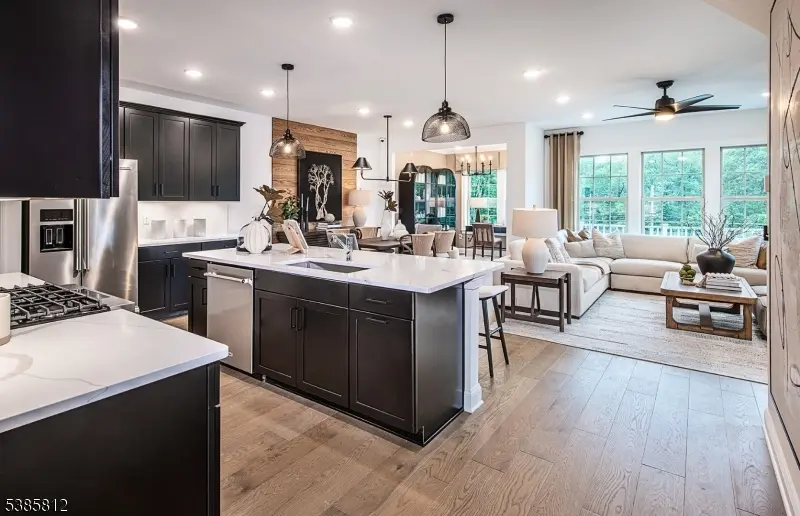 55 Wadsworth Dr #6, Denville Twp., NJ 07834