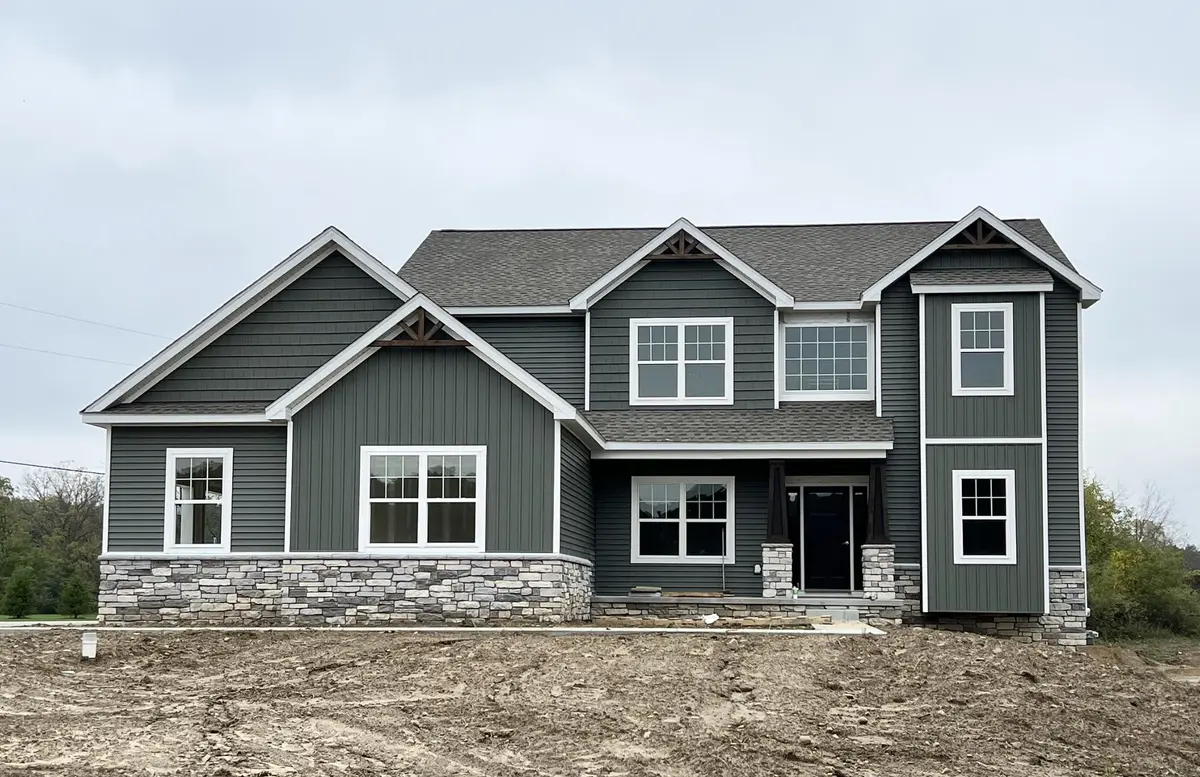 9919 White Tail DR, York Twp, MI 48176