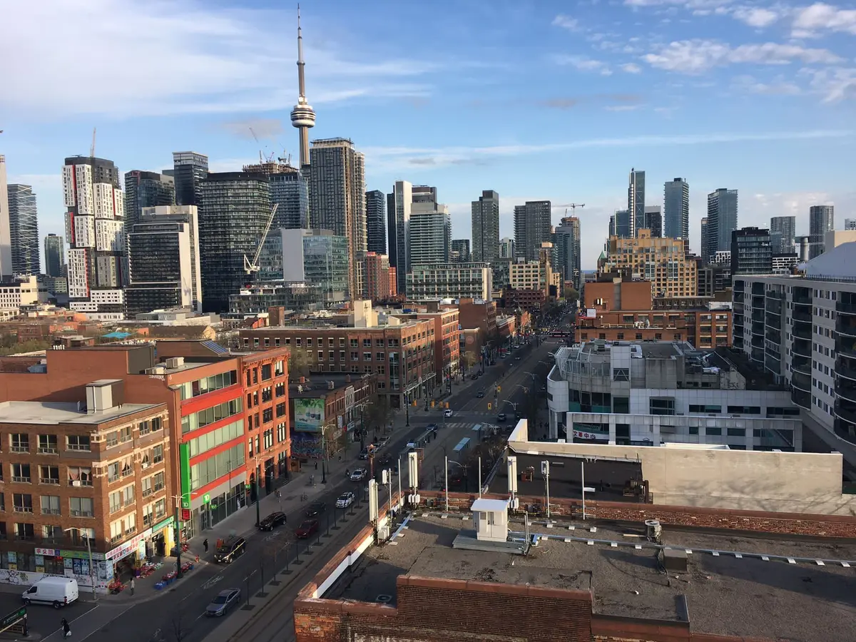 10 Willison SQ N #305, Toronto C01, ON M5T 0A8