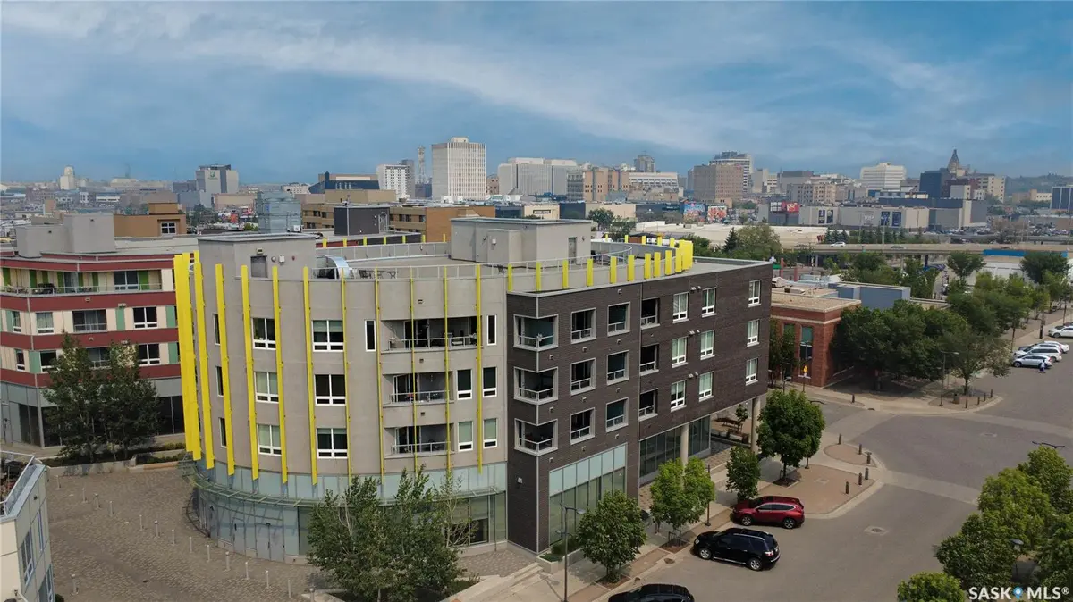 409 B AVENUE S #403, Saskatoon, SK S7M 5M8