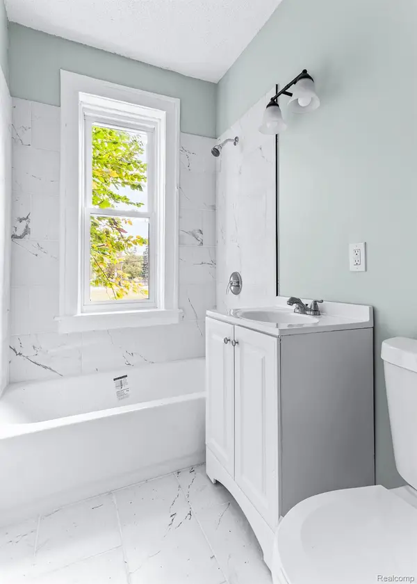 3550 Montclair ST, Detroit, MI 48214