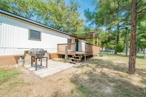 111 Pecos Drive, Mabank, TX 75156