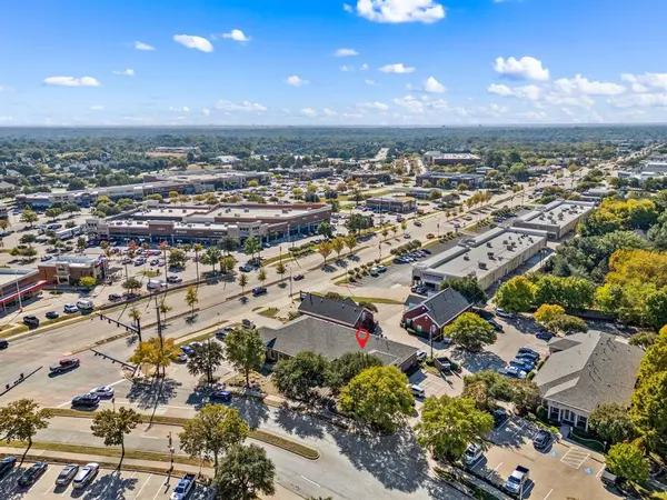 5708 Colleyville Boulevard #B, Colleyville, TX 76034