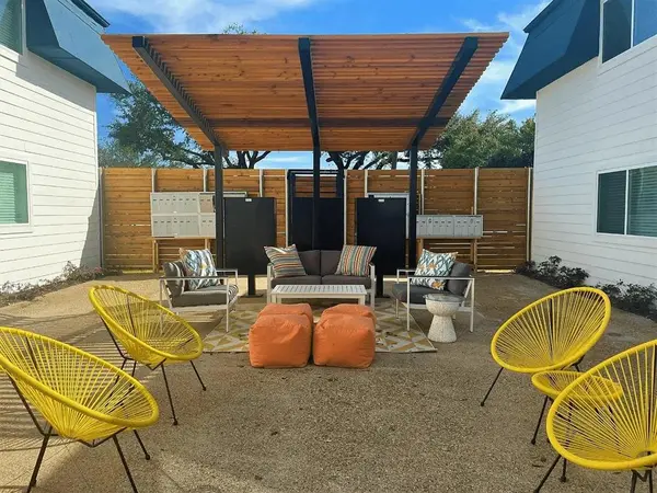 3627 Almazan Drive #209, Dallas, TX 75220