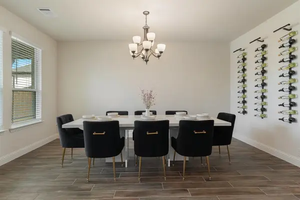 3825 Honey Grove Drive, Midlothian, TX 76065