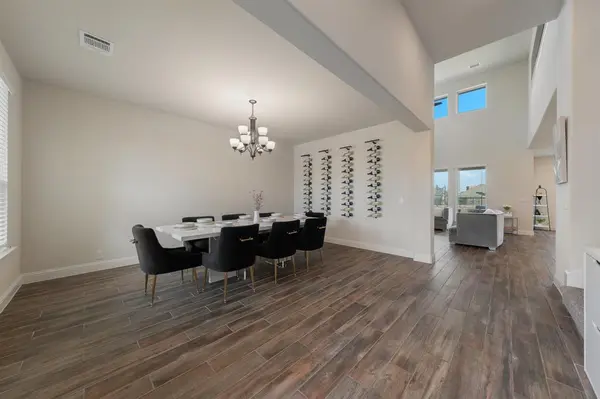 3825 Honey Grove Drive, Midlothian, TX 76065