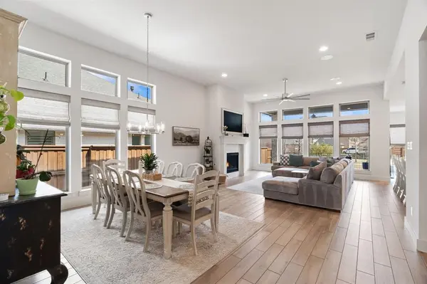 1713 Cannon Street, Van Alstyne, TX 75495