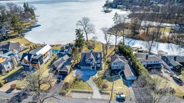 586 W Shore Trl, Sparta Twp., NJ 07871