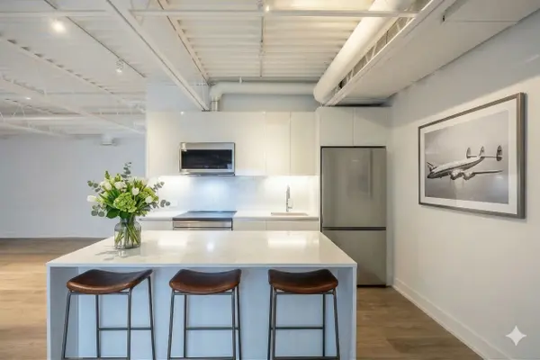 550 College ST #2R-2ND FLOOR REAR, Toronto C01, ON M6G 1B1