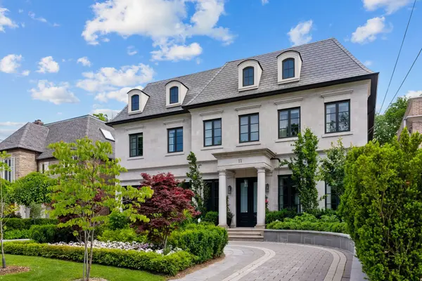 11 Ridgewood RD, Toronto C03, ON M5P 1T4