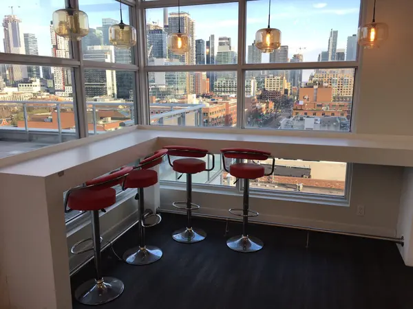 10 Willison SQ N #305, Toronto C01, ON M5T 0A8