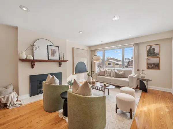 971 Essa CRES, Pickering, ON L1W 2J2