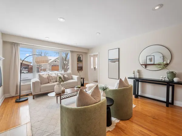 971 Essa CRES, Pickering, ON L1W 2J2