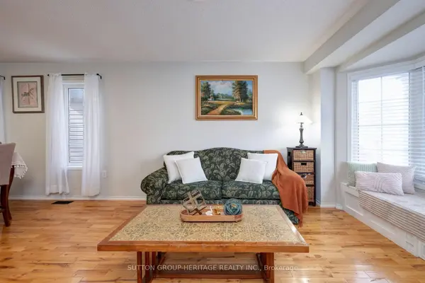 19 Bradbury CRES, Ajax, ON L1T 4H5