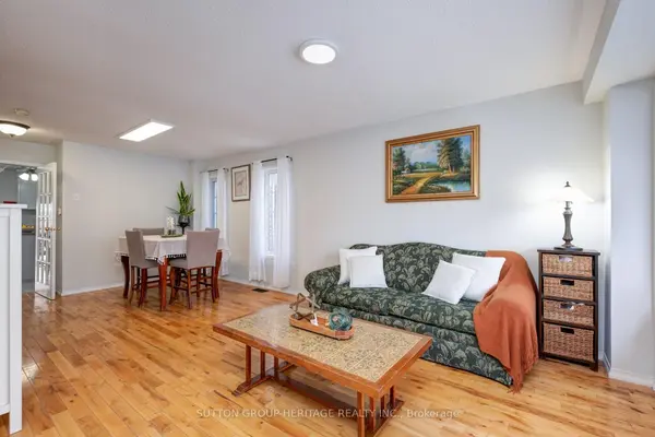 19 Bradbury CRES, Ajax, ON L1T 4H5