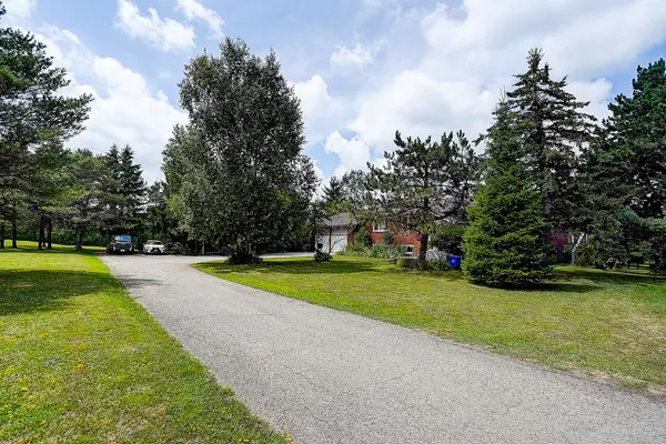 6068 Bloomington RD, Whitchurch-stouffville, ON L4A 2W7