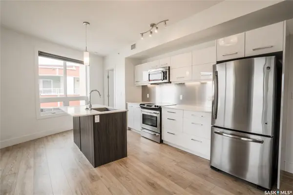 409 B AVENUE S #403, Saskatoon, SK S7M 5M8