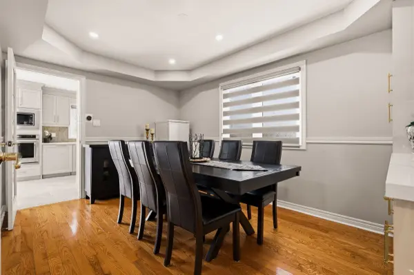 6760 Dillingwood DR, Mississauga, ON L5N 7A2