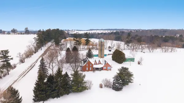 7596 Vimy Ridge RD, Hamilton Township, ON L1A 3V6