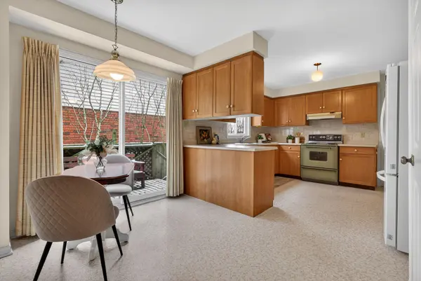 133 Central AVE, Grimsby, ON L3M 4Z3