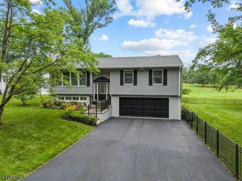 9 Fairway Trl, Sparta Twp., NJ 07871