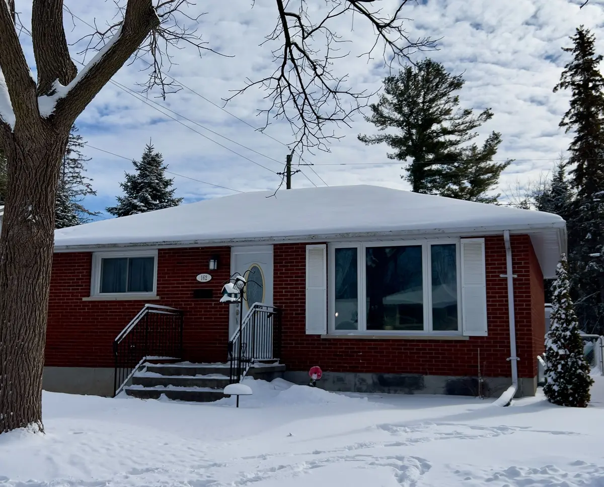 162 Second AVE, Greater Napanee, ON K7R 2J2